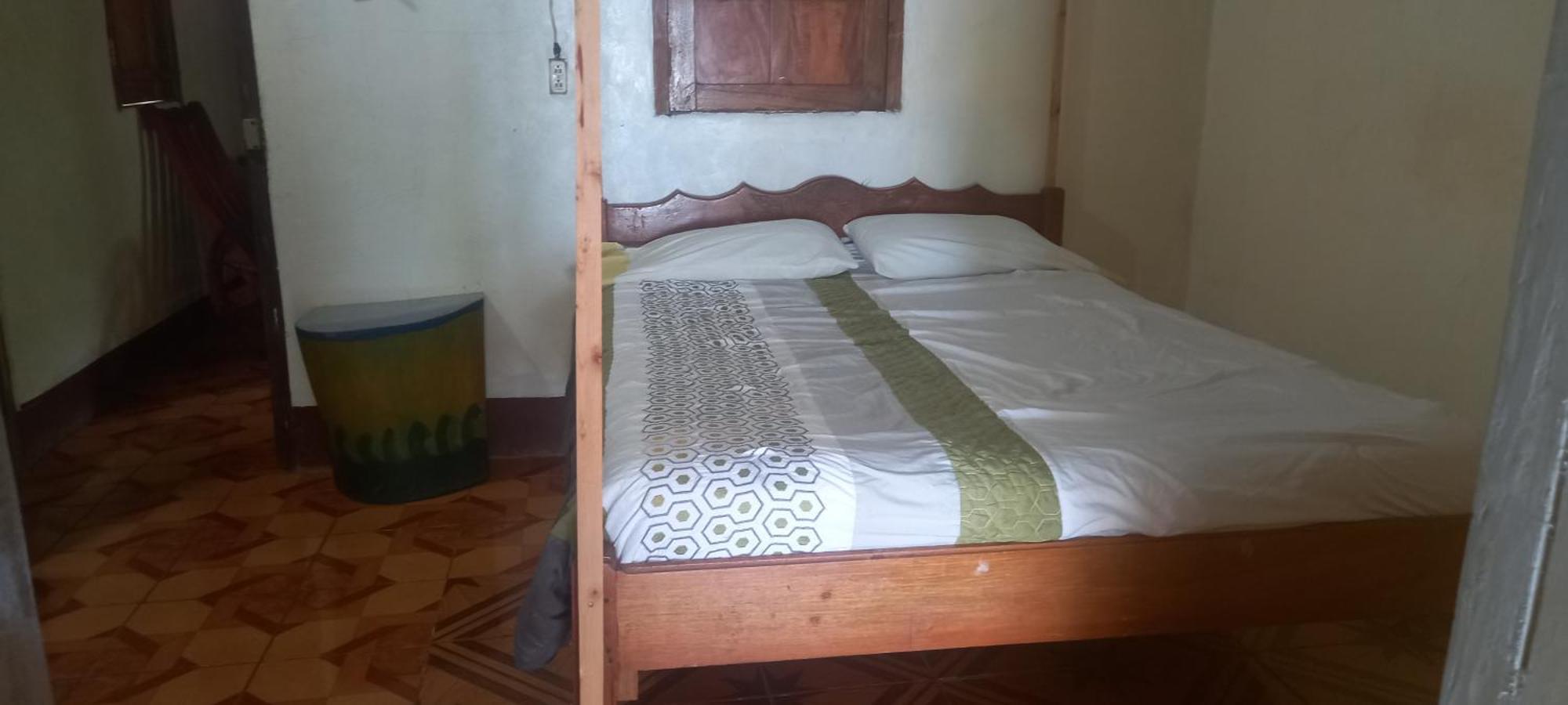 Rocks Beach Balgue Room photo